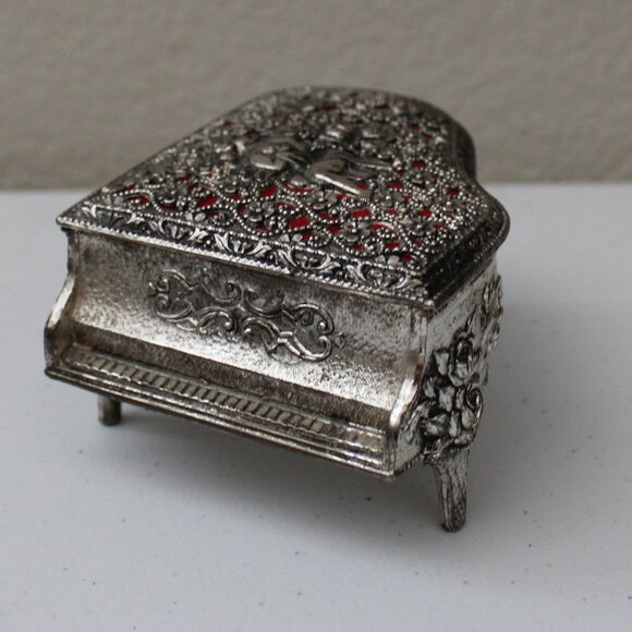 Vintage Cherub Piano Music Trinket Box - Picture 3 of 11